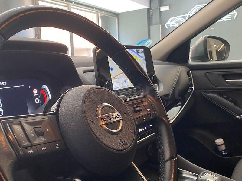 Usado Nissan Qashqai N-Connecta 140 CV (102 kW) 2021 Gris / plata SUV