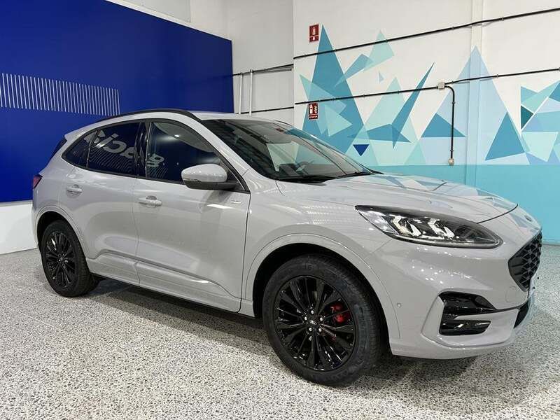 Gris Usado 2023 Ford Kuga ST-Line X SUV | 26.141 € (Super precio) - Imagen 1/4
