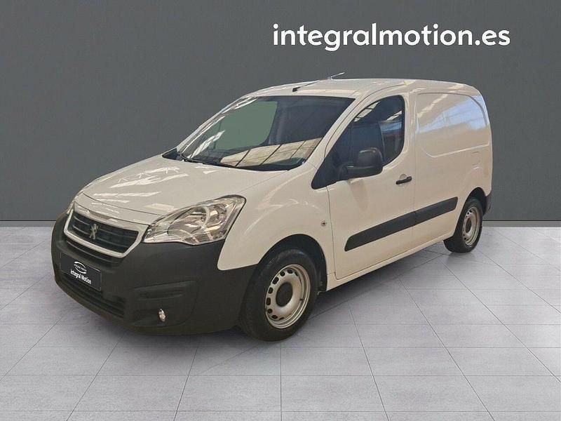Blanco Usado 2018 Peugeot Partner Monovolumen | 8677 € (Precio justo) - Imagen 1/4