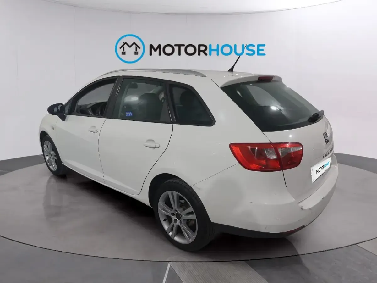 Usado Seat Ibiza Style 85 CV (62 kW) 2011 Blanco