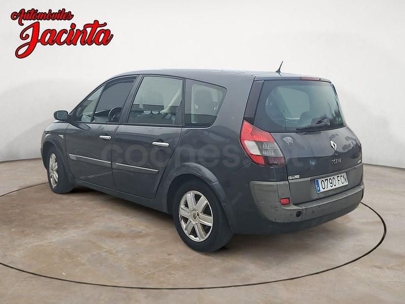 Usado Renault Grand Scénic II Dynamique 105 CV (77 kW) 2007 Gris / plata Monovolumen