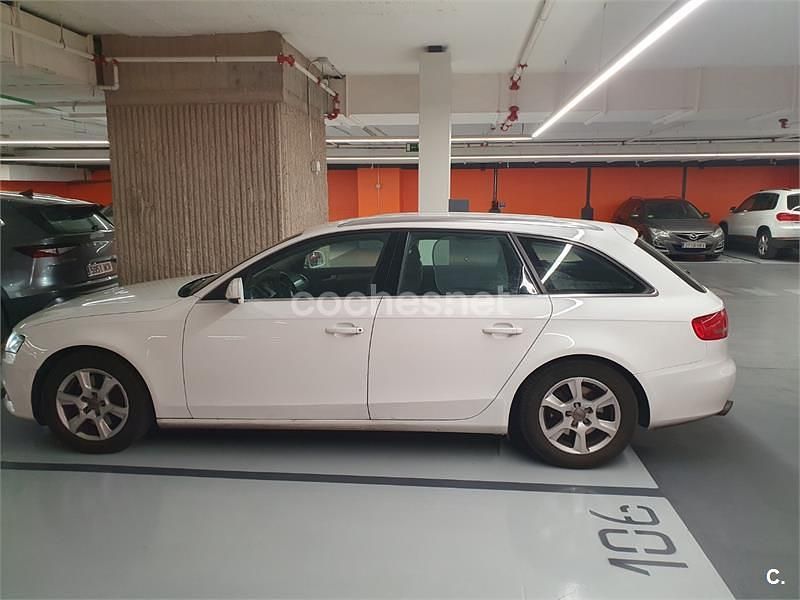 Usado Audi A4 211 CV (155 kW) 2011 Blanco Familiar