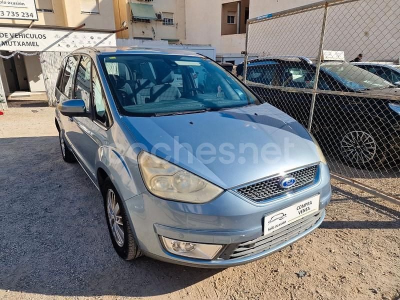 Usado Ford Galaxy Ghia 130 CV (95 kW) 2007 Azul Monovolumen