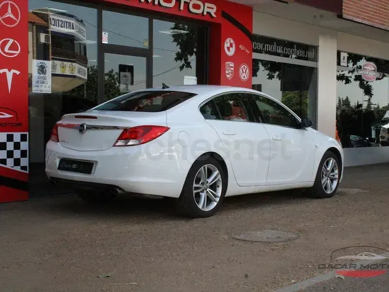 Usado Opel Insignia Cosmo 260 CV (191 kW) 2009 Blanco Berlina