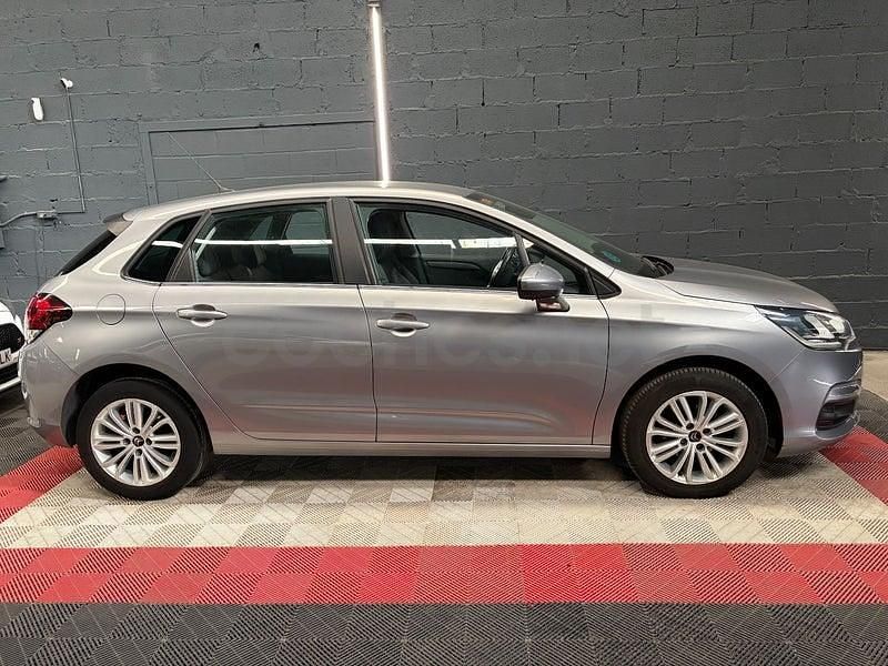 Begagnad Citroën C4 Live 110 HK (80 kW) 2017 Grå Sedan