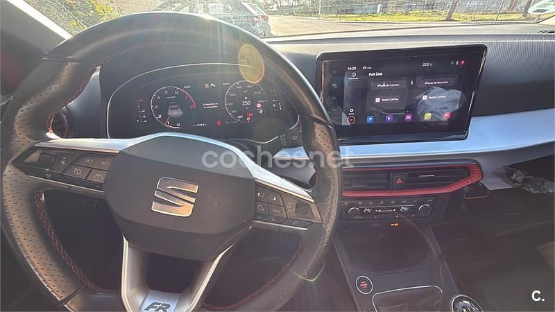 Usado Seat Ibiza FR 110 CV (80 kW) 2022 Granate Berlina