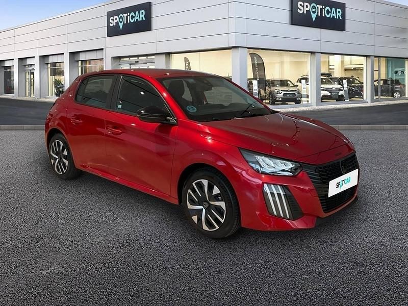 Usado Peugeot 208 Active 100 CV (73 kW) 2024 Rojo Utilitario