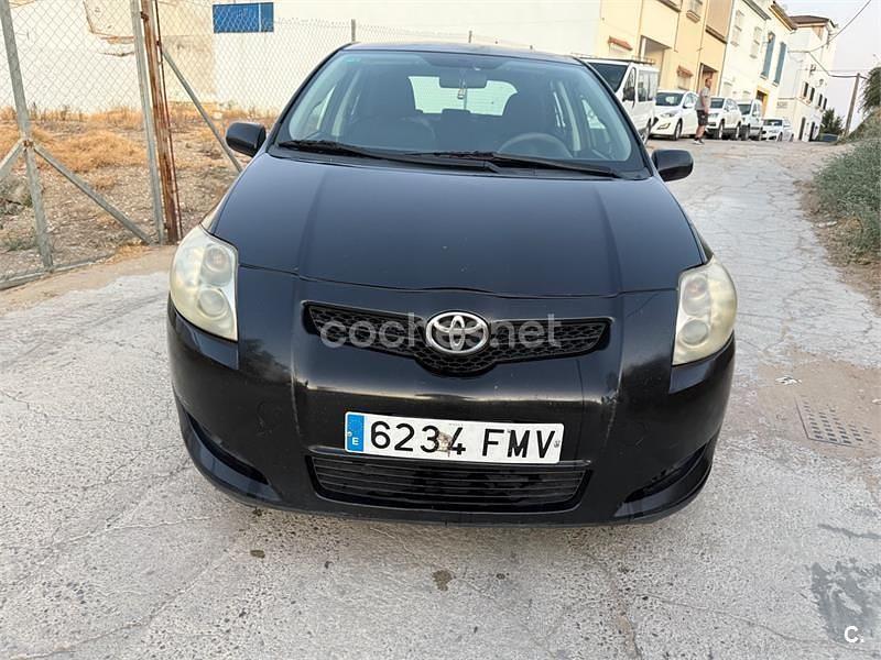 Usado Toyota Auris 90 CV (66 kW) 2007 Negro Utilitario
