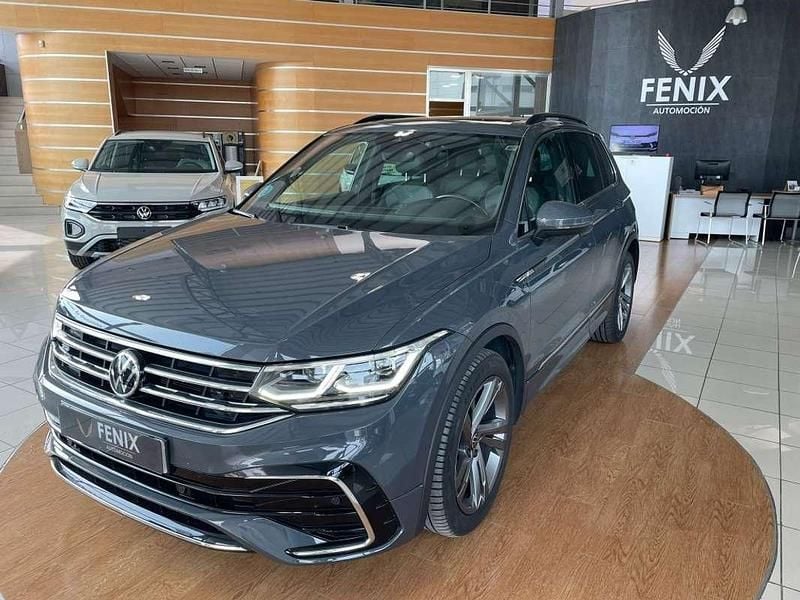 Gris Usado 2022 VW Tiguan R-line SUV | 32.900 € (Precio justo) - Imagen 1/4