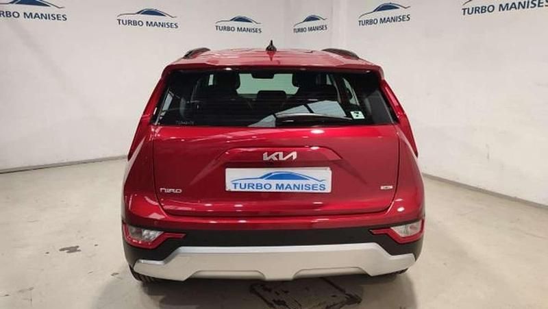 Usado Kia Niro 143 CV (105 kW) 2024 Rojo SUV