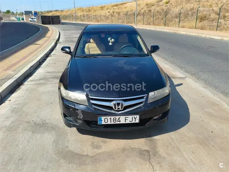 Usado Honda Accord Executive 140 CV (102 kW) 2006 Negro Berlina