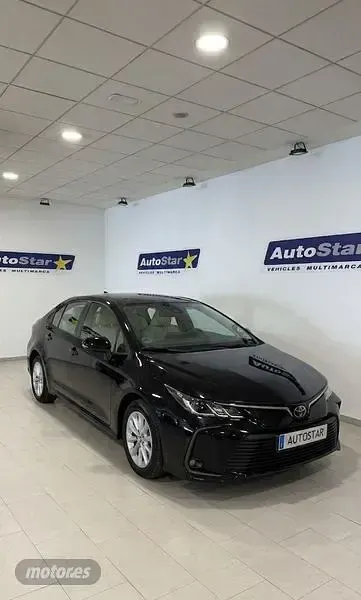 Usado Toyota Corolla Active 125 CV (91 kW) 2023 Negro Berlina