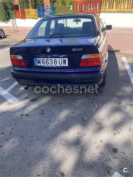 Usado BMW 318 113 CV (83 kW) 1997 Azul Berlina
