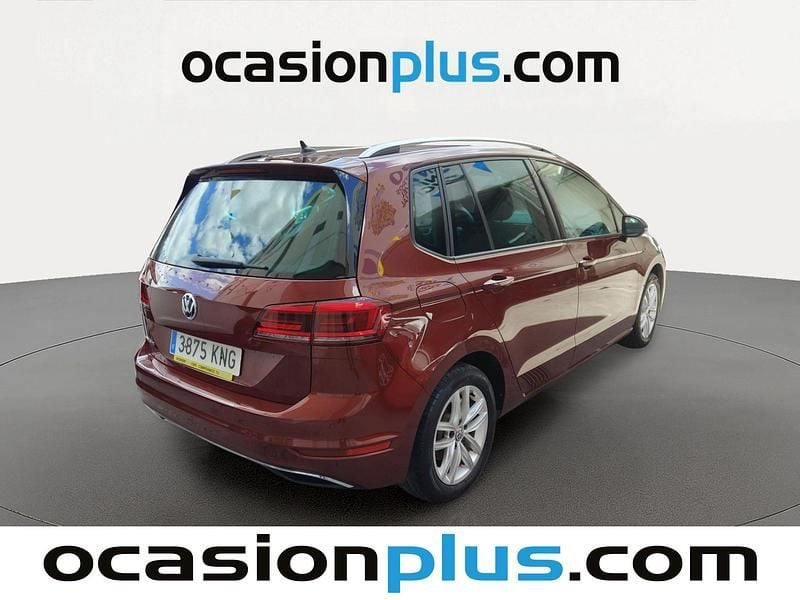 Begagnad VW Golf Sportsvan Advance 110 HK (80 kW) 2018 Röd Minibuss
