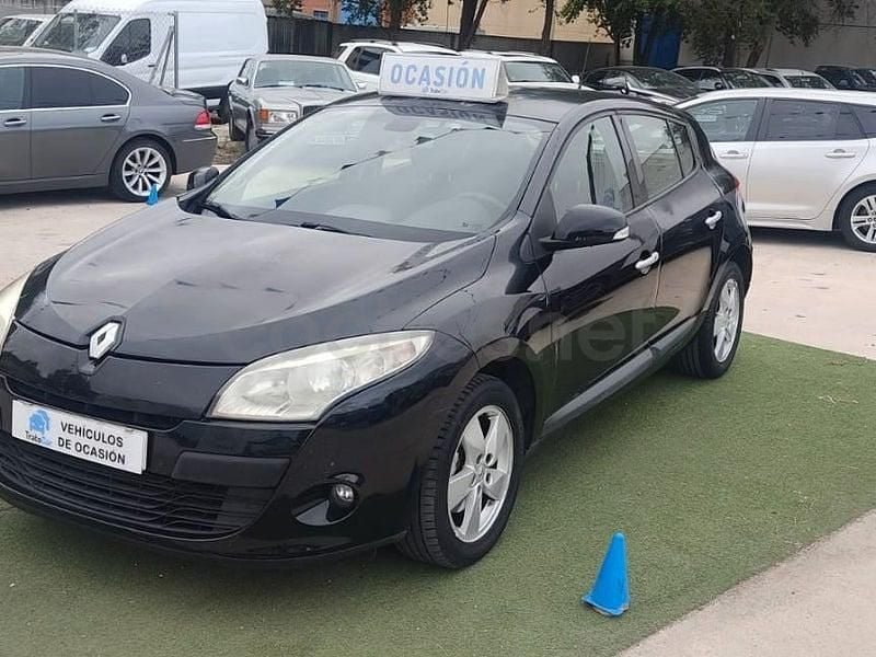 Usado Renault Mégane Dynamique 110 CV (80 kW) 2011 Negro Berlina