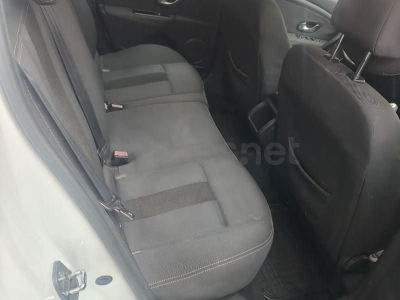 Usado Renault Mégane Authentique 85 CV (62 kW) 2010 Blanco Berlina