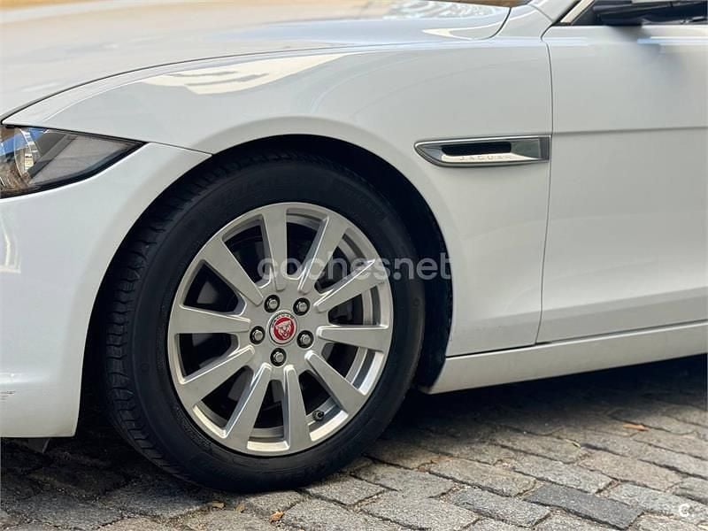 Usado Jaguar XE Pure 180 CV (132 kW) 2016 Blanco Berlina