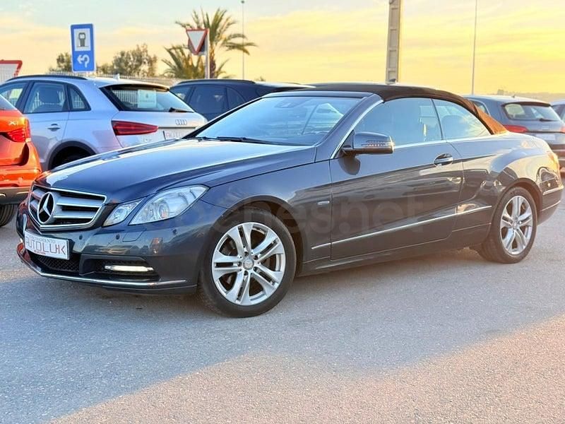 Usado Mercedes E220 170 CV (125 kW) 2014 Gris / plata Descapotable