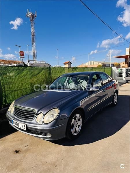 Azul Usado 2005 Mercedes E280 Avantgarde Berlina | 4500 € (Precio justo) - Imagen 1/4