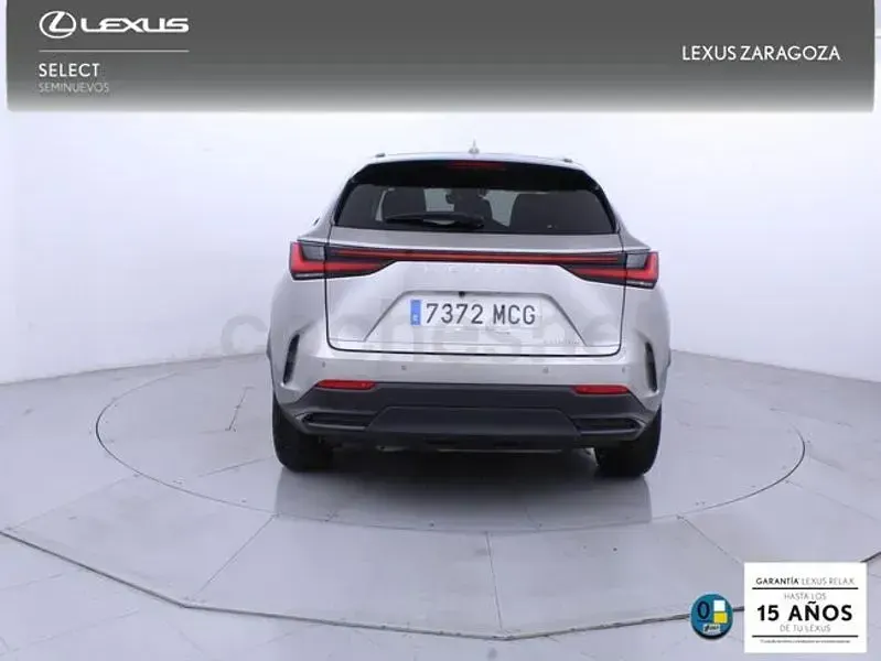 Usado Lexus NX450h+ Executive Line 306 CV (225 kW) 2022 Gris / plata SUV