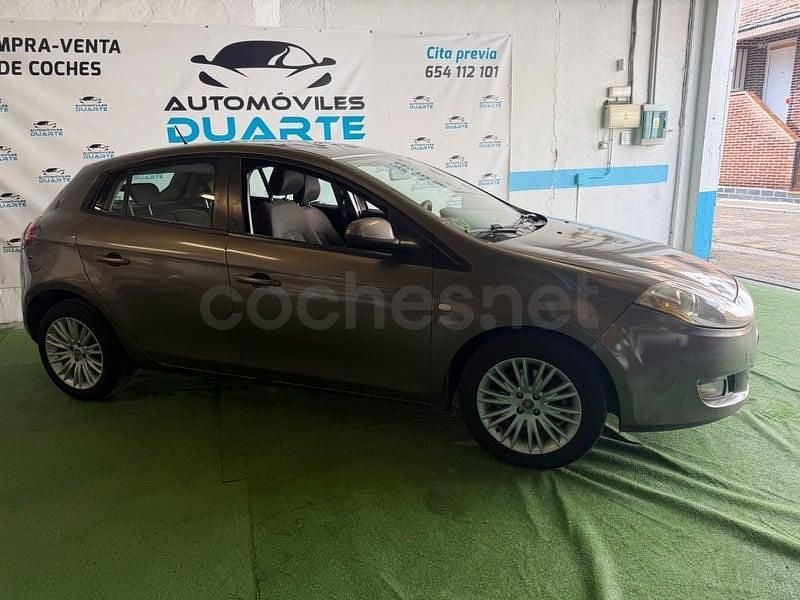 Usado Fiat Bravo Active 120 CV (88 kW) 2008 Gris / plata Utilitario