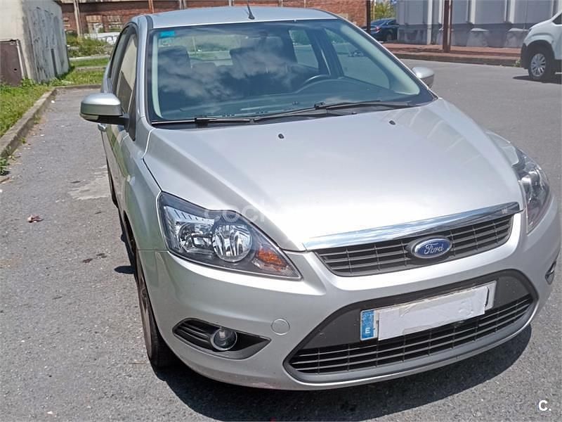 Gris / plata Usado 2009 Ford Focus Trend Berlina | 6450 € (Caro) - Imagen 1/4