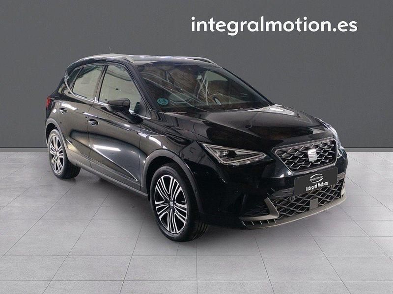 Usado Seat Arona FR 115 CV (84 kW) 2024 Negro SUV