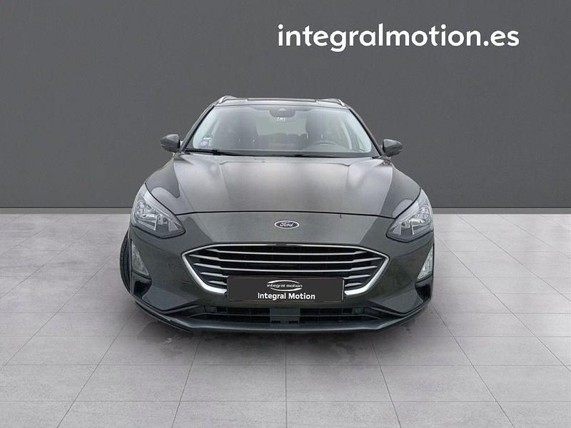 Usado Ford Focus Trend 125 CV (91 kW) 2020 Grisnegro Familiar