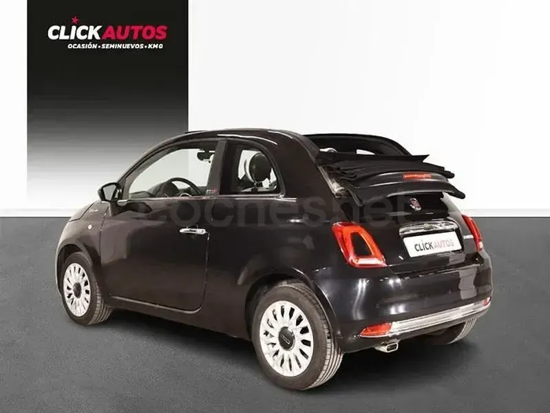 Usado Fiat 500C Dolcevita 70 CV (51 kW) 2022 Negro Descapotable