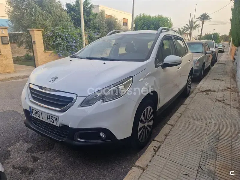 Usado Peugeot 2008 Active 92 CV (67 kW) 2013 Blanco SUV