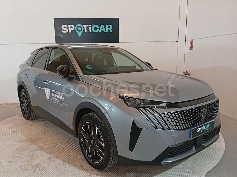 Usado Peugeot 3008 Allure 145 CV (106 kW) 2025 Gris / plata SUV