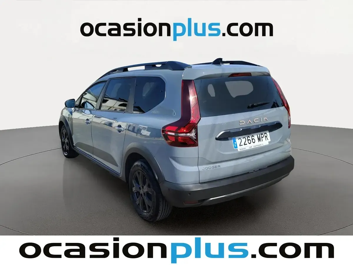 Usado Dacia Jogger Extreme 101 CV (74 kW) 2024 Gris Monovolumen