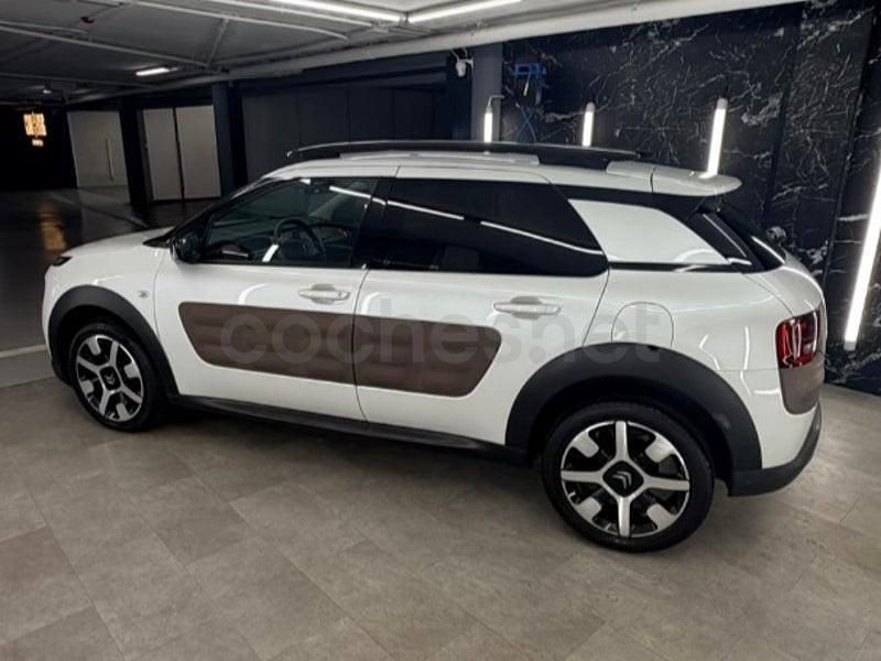 Usado Citroën C4 Feel 110 CV (80 kW) 2016 Blanco Berlina