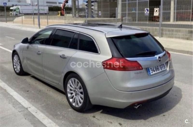 Usado Opel Insignia Cosmo 160 CV (117 kW) 2010 Beige Familiar