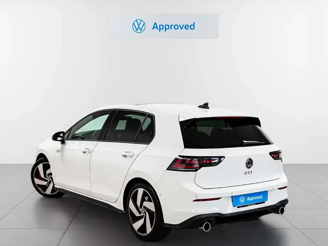 Usado VW Golf VIII GTI 265 CV (194 kW) 2025 Blanco Utilitario