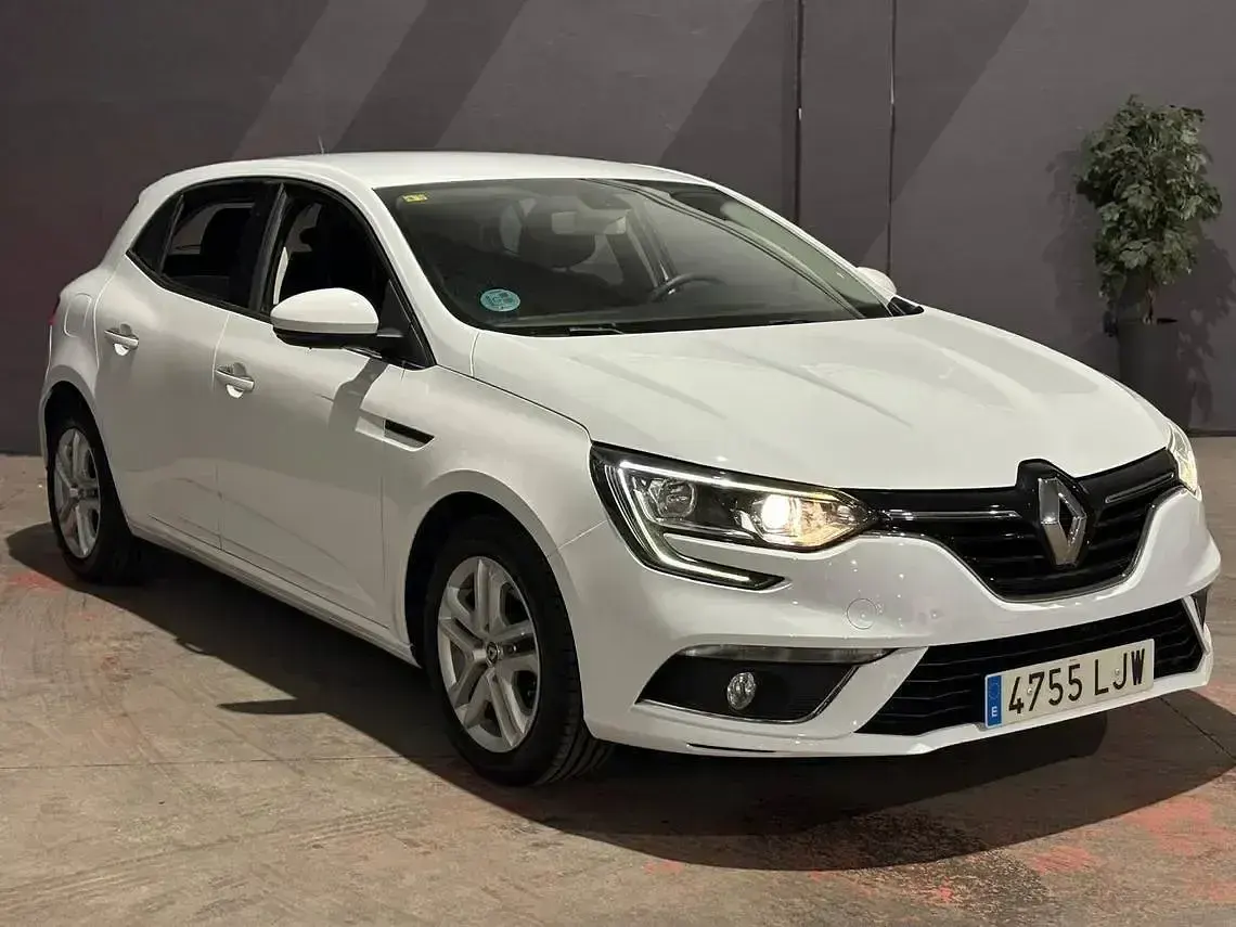 Usado Renault Mégane Business 115 CV (84 kW) 2020 Blanco Berlina