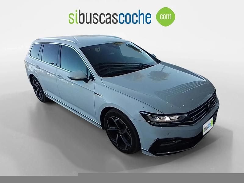 Blanco Usado 2021 VW Passat R-line Berlina | 29.990 € (Caro) - Imagen 1/4