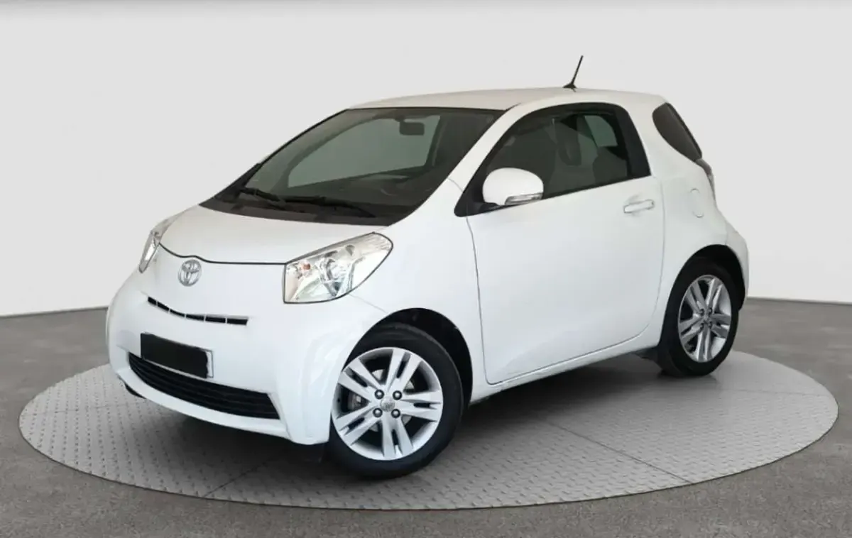 Usado Toyota iQ 99 CV (72 kW) 2012 Blanco Utilitario