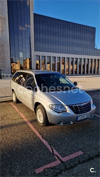 Usado Chrysler Grand Voyager 150 CV (110 kW) 2005 Gris / plata Monovolumen