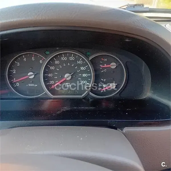 Usado Kia Carnival EX 144 CV (105 kW) 2005 Negro Monovolumen