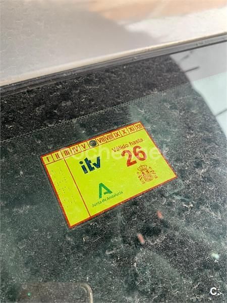 Usado Ford Focus Ambiente 100 CV (73 kW) 2001 Azul Berlina