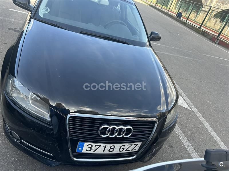 Usado Audi A3 Ambiente 105 CV (77 kW) 2010 Negro Utilitario