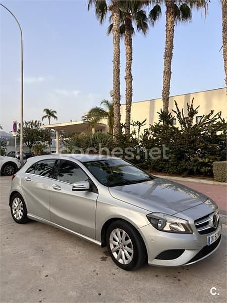 Gris / plata Usado 2012 Mercedes A180 Urban Berlina | 12.190 € (Precio justo) - Imagen 1/4