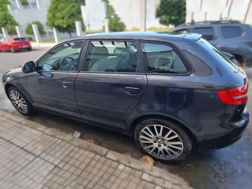 Usado Audi A3 Sportback Ambition 160 CV (117 kW) 2008 Negro Utilitario