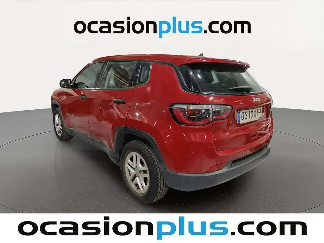 Usado Jeep Compass Sport 140 CV (102 kW) 2019 Rojo SUV