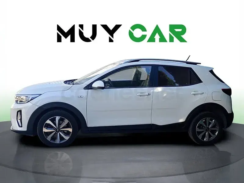 Usado Kia Stonic 100 CV (73 kW) 2021 Blanco SUV