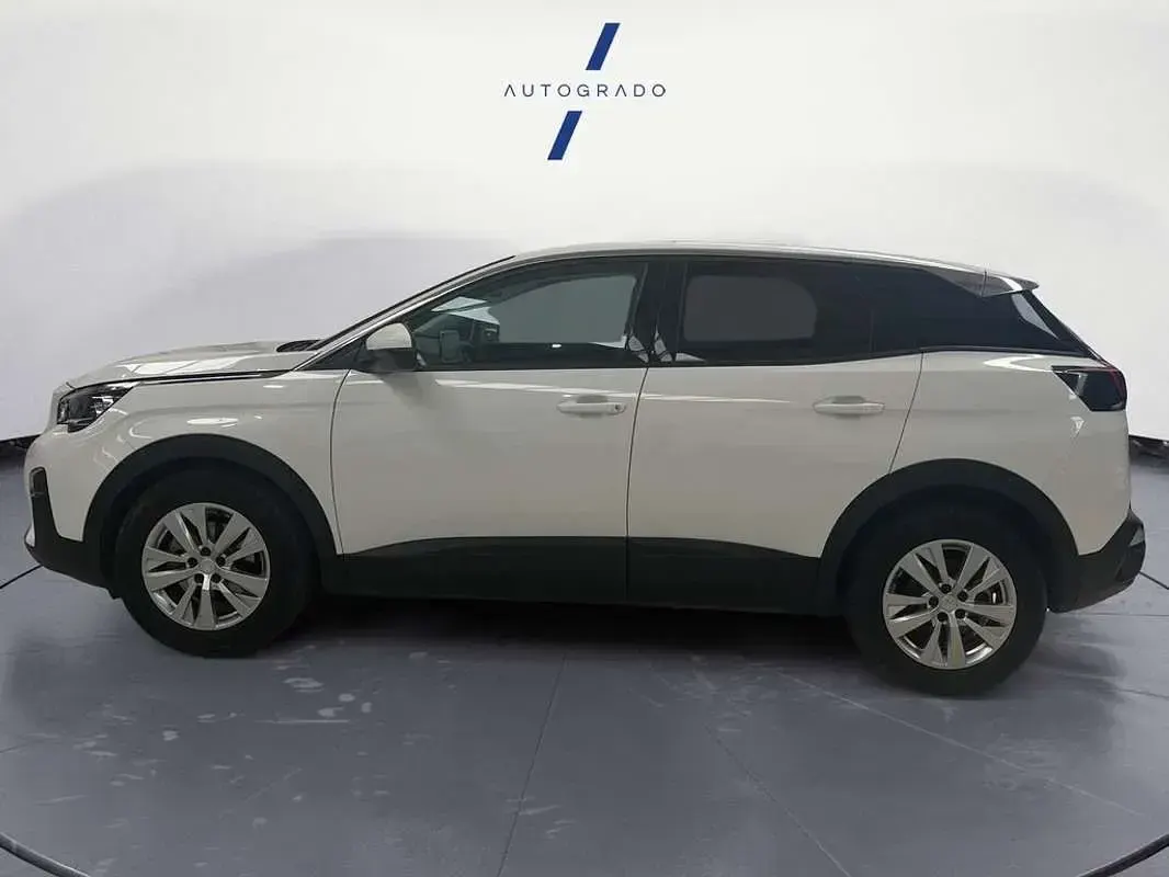 Usado Peugeot 3008 Allure 129 CV (94 kW) 2021 Blanco SUV