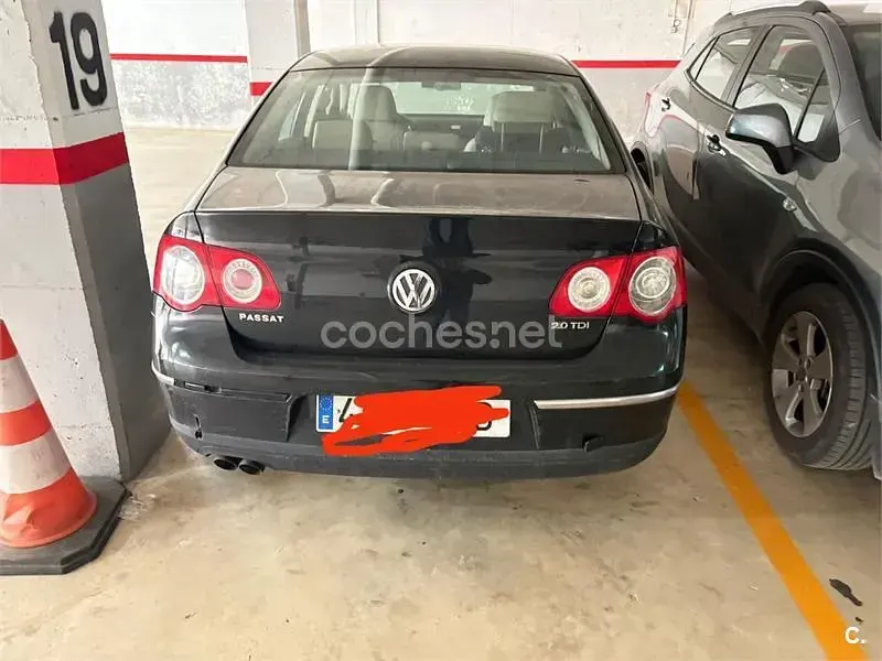 Usado VW Passat Highline 140 CV (102 kW) 2009 Negro Berlina