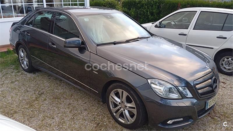 Gris / plata Usado 2009 Mercedes E350 Avantgarde Berlina | 12.500 € - Imagen 1/4