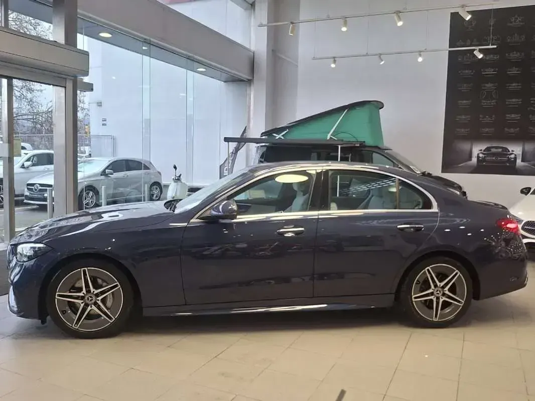 Usado Mercedes C200 163 CV (119 kW) 2024 Azul Berlina